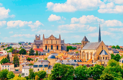 Poitiers by private jet